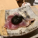 鮨 由う - 千葉勝浦産 鰹の藁燻し