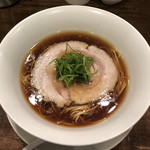 創作麺工房 鳴龍 - 「醤油拉麺」850円
