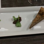 ル・レーヴ・アンシュマン - 二皿目：トリュフのシフォンケーキ