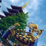 Tonkatsu Yutaka - 御神輿と五重塔