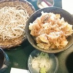 那須家　宗庵 - ミニミニセット（かき揚げ丼と冷たいお蕎麦）右上の白い器は写真撮る前に食べて締まったらサラダ