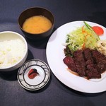 Hommachi Youshoku Midochika Guriru - ハラミランチ900円