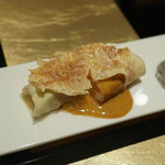 野嵯和 - 海老湯葉巻き、揚げ湯葉と雲丹と卵黄のソース