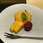 野嵯和 - さくらんぼ（紅秀峰）　枇杷　宮崎マンゴー（太陽の卵）