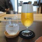 京松蘭はなれ - お冷とビール
