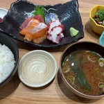 Sekai No Yama Tyan - 刺身ランチ1080円