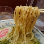 龍上海 - からみそラーメン麺リフト