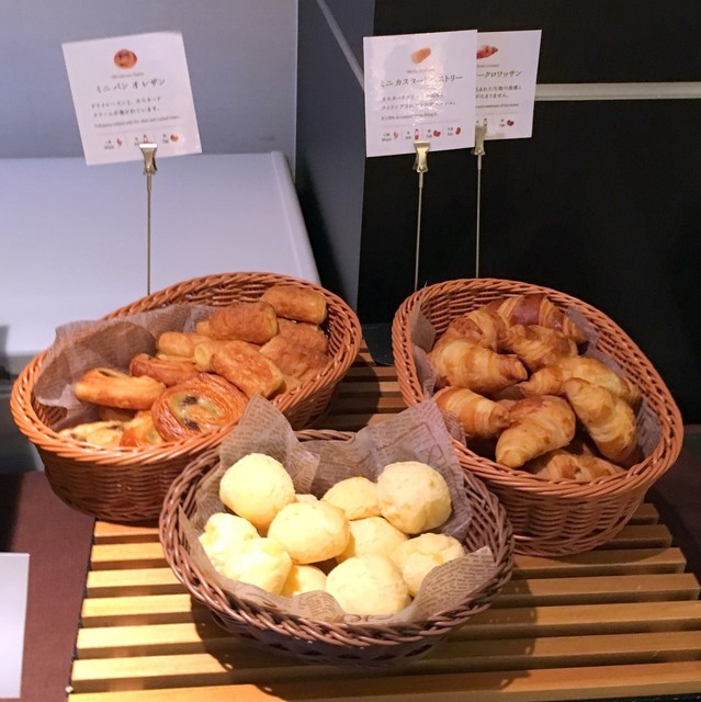 ホテルウィングインターナショナル新宿 朝食会場 朝食会場 西武新宿 バイキング 食べログ