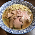 岡ほし - 醤油ラーメン  800円(税込)