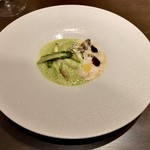 sincere - フォアグラのラビオリ グリーンアスパラガスのヴルーテとモリーユ茸のカプチーノ