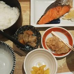 さち福や - 19/5　天然紅鮭の甘塩焼定食:1080円