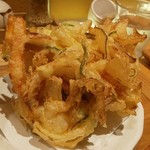 切麦や 甚六 - 小エビ入りかき揚げ(400円)