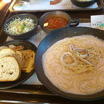パン食菜館 トレトゥール - いかと明太子のクリームパスタ