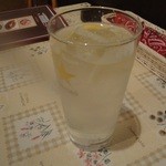 ビサールキッチン&バー - 「レモンサワー」（300円）