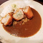 カレーとお酒のお店。プコ家 - ばらカツカレー¥950。