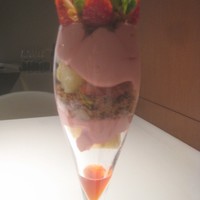 ライラ - イチゴパフェ
