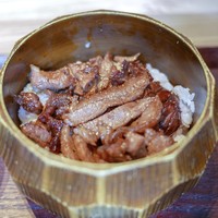 柳橋焼にく わにく - ☆肉まぶし