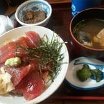 上総屋 - まぐろ漬け丼￥520