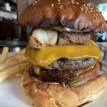 オールドニューダイナー - ベーコンチーズバーガー 1,550円。