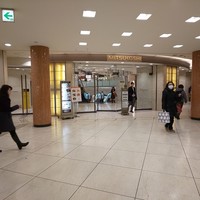代官山ASO チェレステ 日本橋店 - 地下連絡通路からの入口