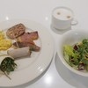 AMBIENCE HOTEL - 料理写真:朝食ブッフェ。