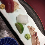 赤坂 渡なべ - お造り：鰹、アオリイカ、イサキの炙り