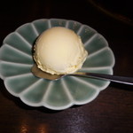 しゃぶ禅 - 　食後のデザートのバニラアイスクリームです。