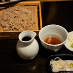 蕎麦・酒處 麦屋 - 十割そば    800円