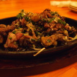 炭火焼鬼火 - もも焼きバラシ　ねぎネギ　レア焼き