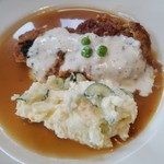 アルバトロス - 本日のランチ（とりもも肉のチキン南蛮）