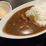 肉もつ屋 神坊 - ホルモンカレー（700円）