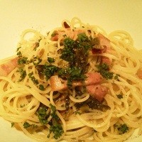 ビストロケンヂ - ベーコンと高菜のパスタ