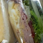 ルジャンボン - 左・玉子焼きサンド、右・ハムと玉子のサンド