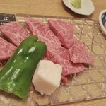 たきち - イチボ
            専用のタレと
            ワサビがついてきました