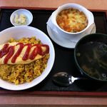 寿賀の家 - 日替わり定食 700円（この日は洋食でした）
