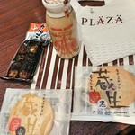 エムアイプラザ - 料理写真:ごまだんご　162円/蔵生白　103円/蔵生黒　103円/ホロシリコーヒー牛乳　185円