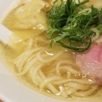 麺屋 六感堂 - 鯛煮干雲呑麺