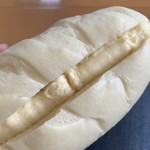 ドラゴーネ - ミルククリームのコッペパン¥320