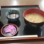 Tempura Soba Dokoro Fujikou - ソース・漬物・味噌汁