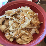 すき家 - 豚生姜焼き丼たまごセット