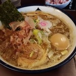 つけめん 玉 - 追加 味玉ラーメン中盛り　800円
            あとサービスの玉印ゆず菓子