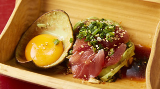 Seafood Sakaba Uonami Ikebukuro Ten - マグロとアボガトユッケ