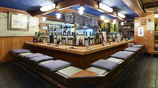 Seafood Sakaba Uonami Ikebukuro Ten - カウンター