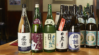 Seafood Sakaba Uonami Ikebukuro Ten - 日本酒集合