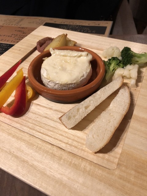 チーズとwine 池袋サンシャイン通り店 池袋 バル バール 食べログ