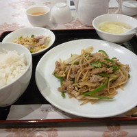 中華菜館 會賓楼 - 豚肉と筍の細切り炒め