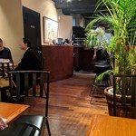 CAFE AALIYA - [内観] 店内 テーブル席 ③