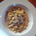 ダニエルハウス - 木の子とボルチーニ茸の平打ち生パスタ