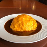 自家製赤ワインソースのとろとろオムライス