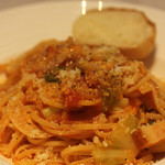 イタリアンバール オルソ - 新玉ねぎ、キャベツのアマトリチャーナ